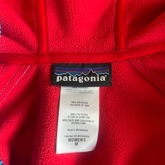 Patagonia Turquoise and Red Jacket - Picture 3 of 3